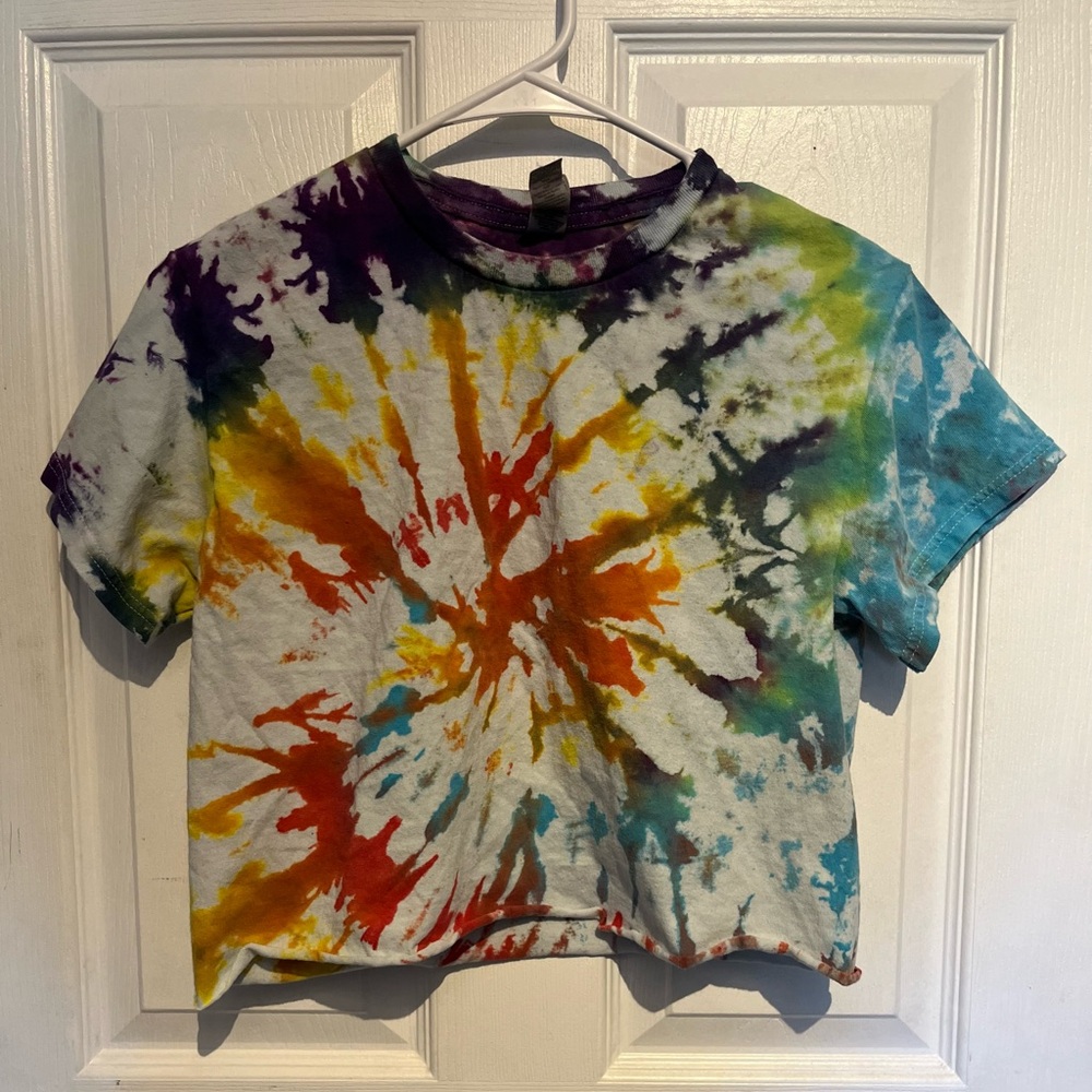 Cropped tee